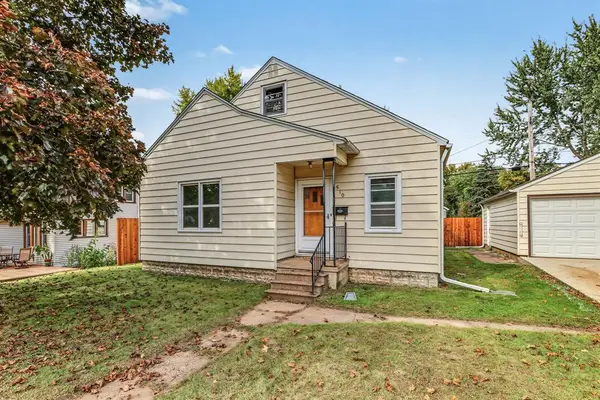 1510 Woodland Avenue, Eau Claire, WI 54701