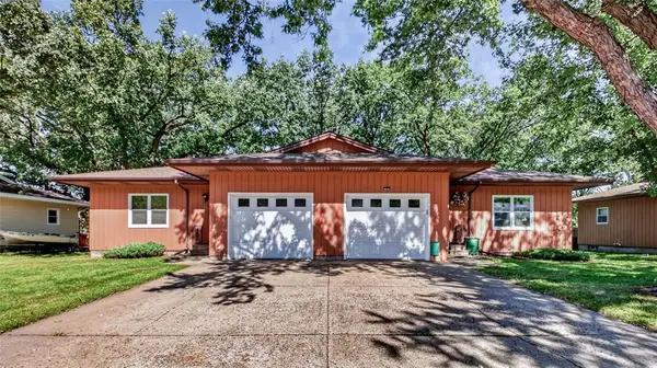 2810 & 2812 Hallie Lane #1 & 2, Eau Claire, WI 54703