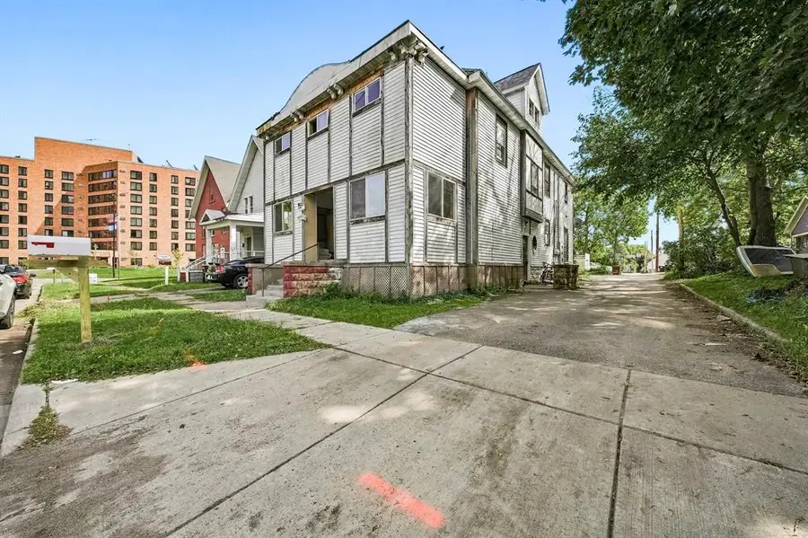 317 Earl Street #1-2, Eau Claire, WI 54703 - #3