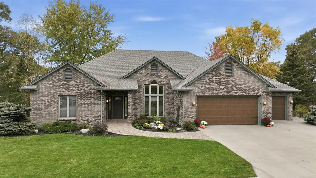 3910 Freedom Drive, Eau Claire, WI 54703 - #1