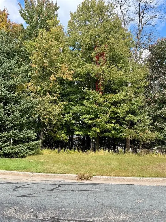 2506 Eagle Terrace, Eau Claire, WI 54703