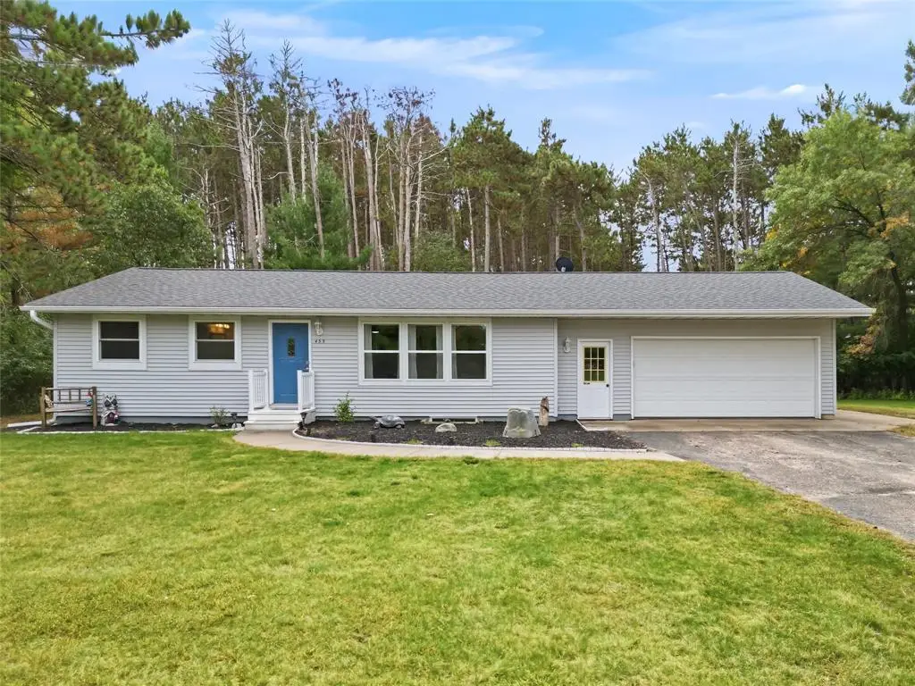 435 S Beach Drive, Altoona, WI 54720 - #1