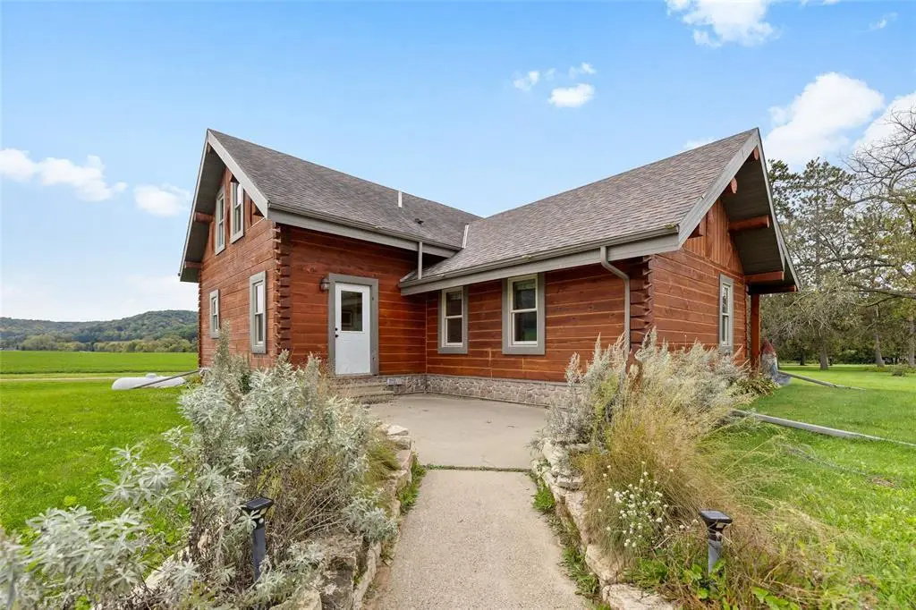 776 S Center Creek Road, Nelson, WI 54756 - #1