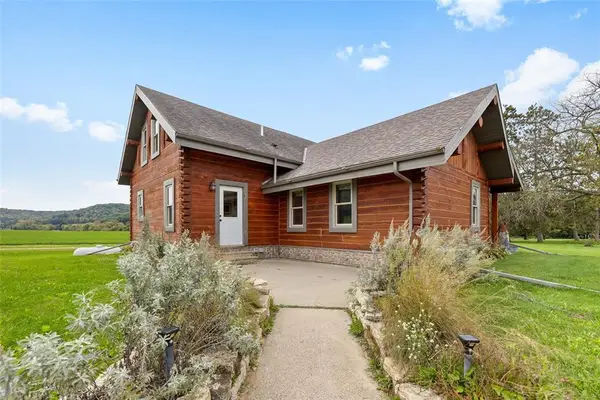 776 S Center Creek Road, Nelson, WI 54756