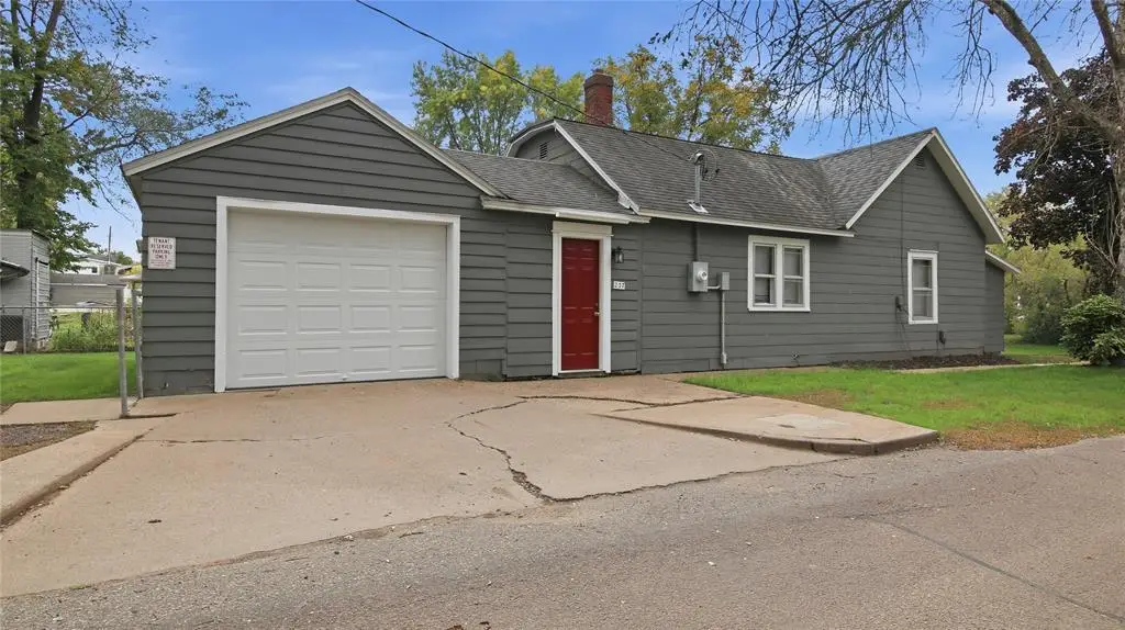 237 10th Avenue, Eau Claire, WI 54703 - #1
