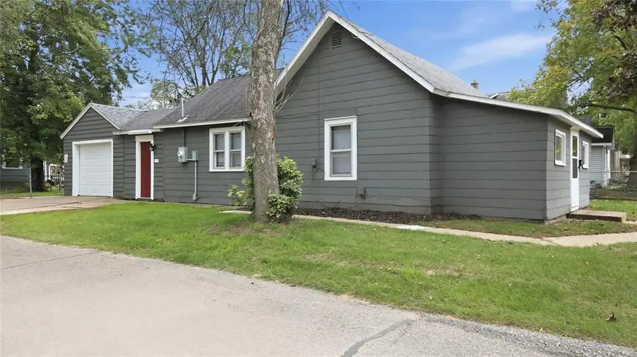 237 10th Avenue, Eau Claire, WI 54703 - #3