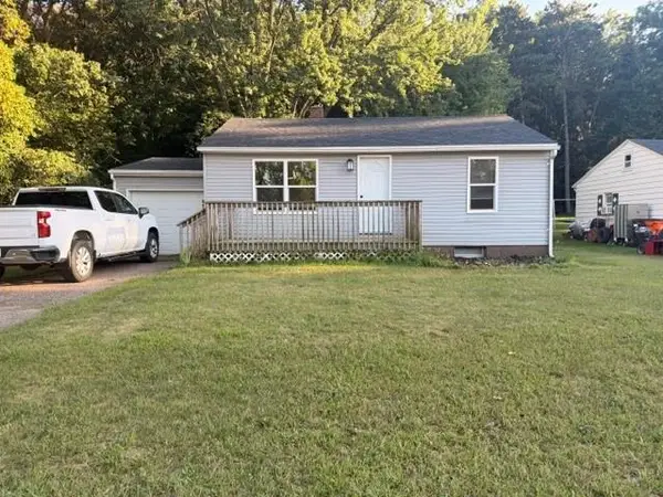 903 Daniels Avenue, Altoona, WI 54720