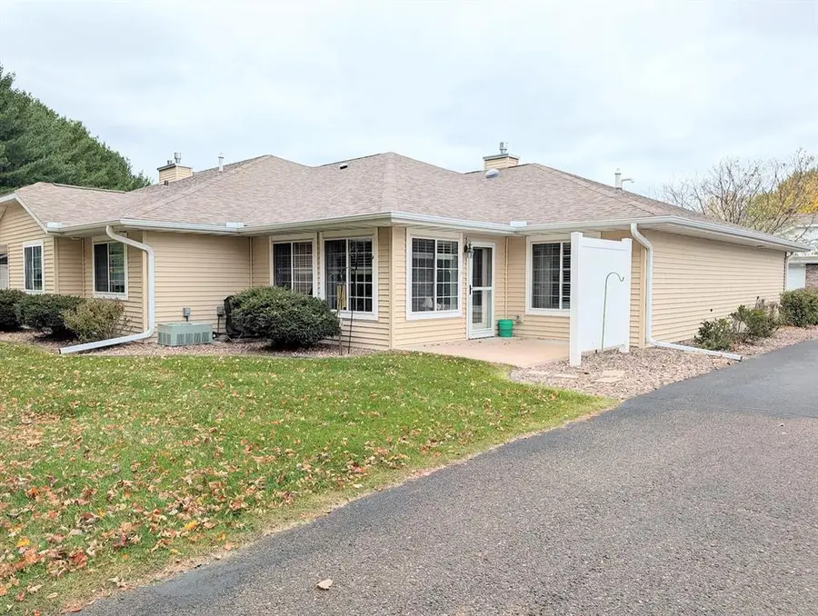4217 W Robin Meadows Lane #4217, Eau Claire, WI 54701 - #3