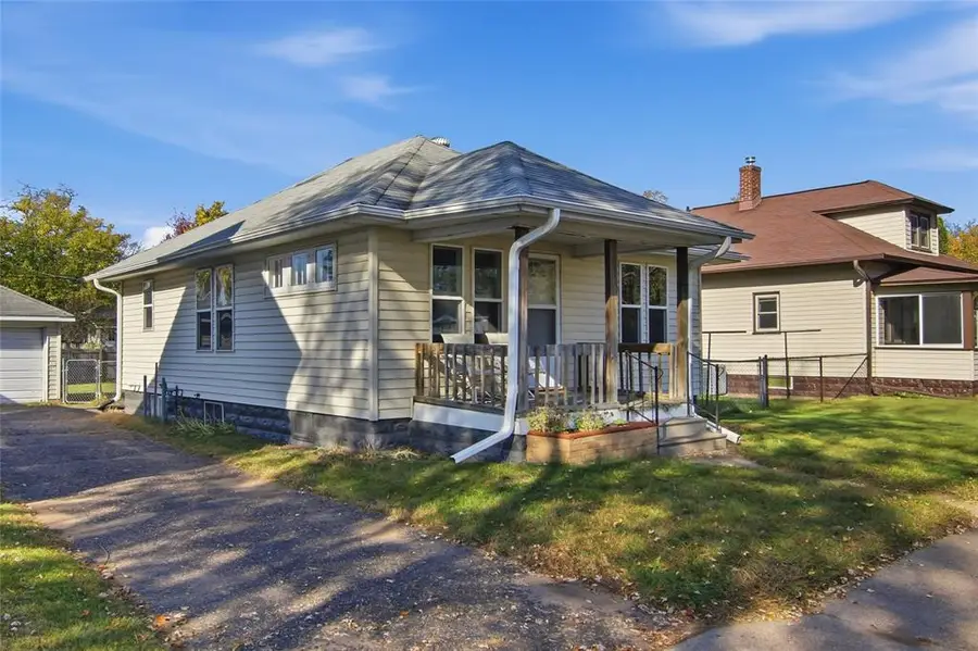 2422 4th Street, Eau Claire, WI 54703 - #2