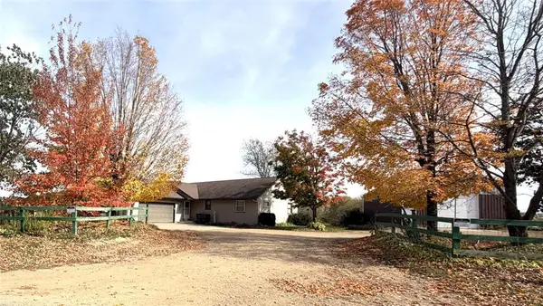 8063 North Road, Eau Claire, WI 54701