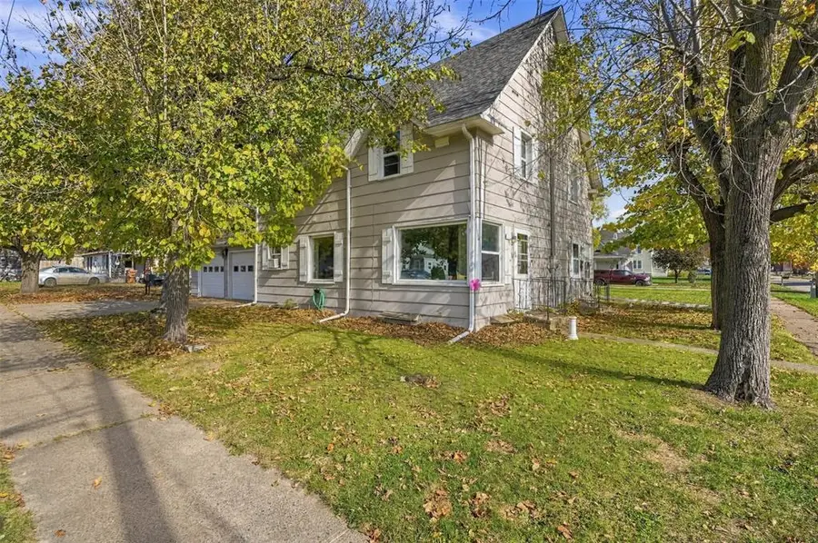 698 W Hudson Street #A/B, Mondovi, WI 54755 - #3