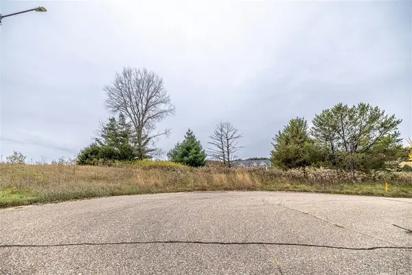 00 Cottonwood Avenue, Black River Falls, WI 54615