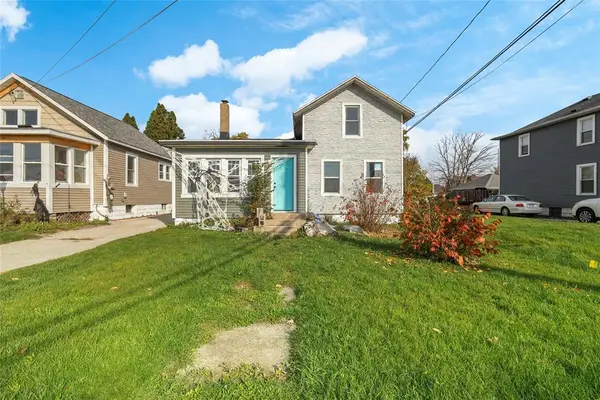 432 W Delavan Drive, Janesville, WI 53546