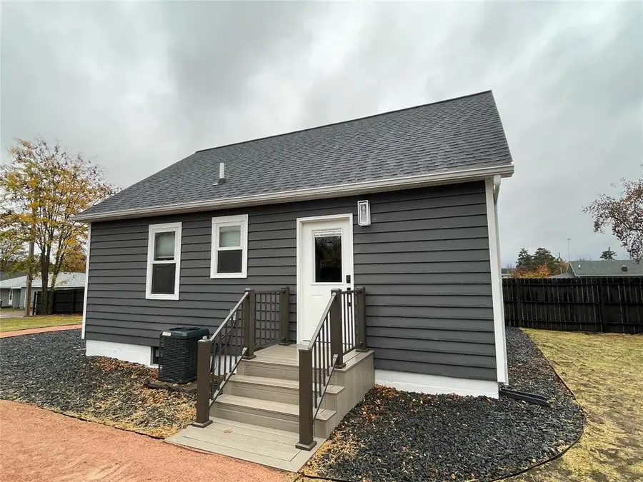 522 W Maple Street, Spooner, WI 54801 - #3