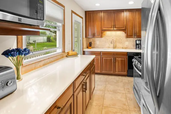 6830 W Montana STREET, Milwaukee, WI 53219