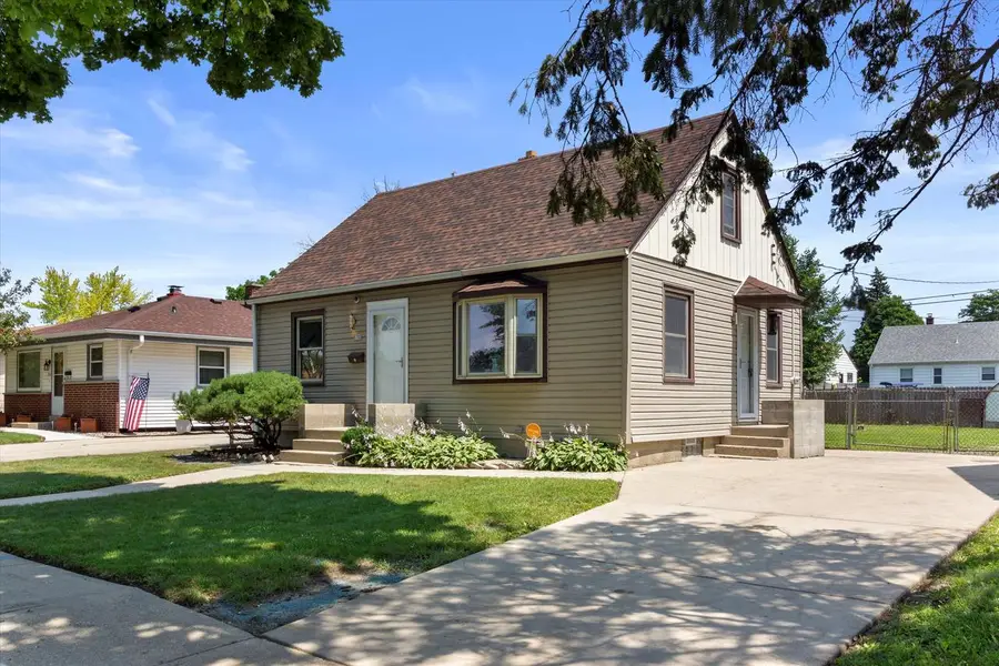 5722 79th STREET, Milwaukee, WI 53218 - #2