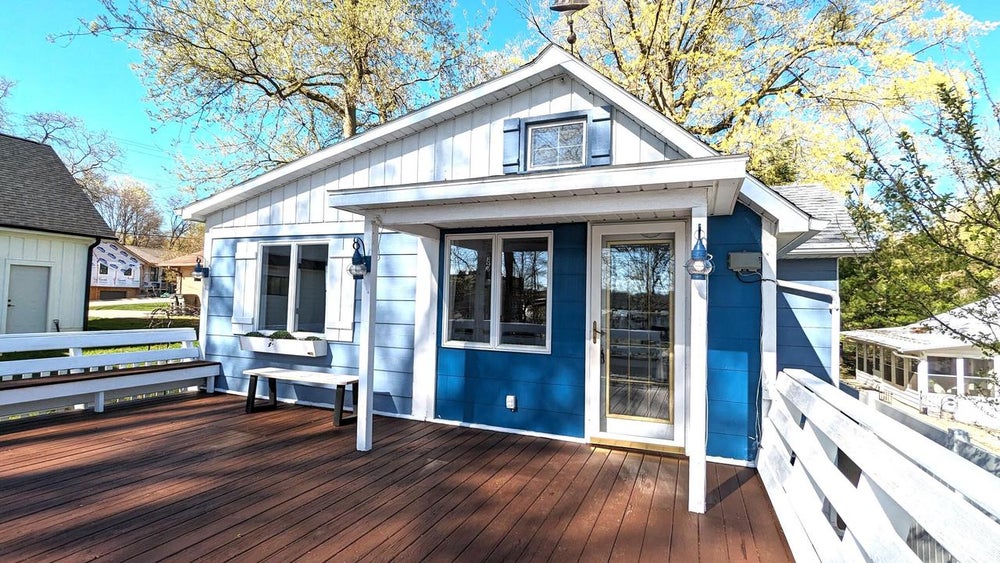 14 N Walworth AVENUE, Williams Bay, WI 53191 BHGRE