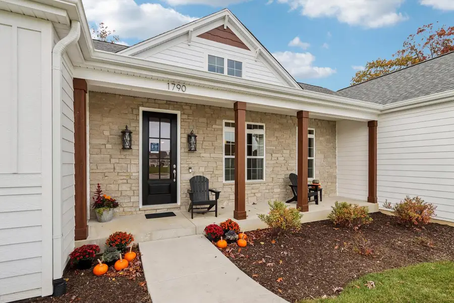 1790 Ridgeway POINT, Lake Geneva, WI 53147 - Image #2
