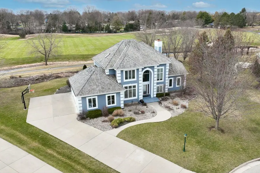 1201 E Pineview COURT, Hartland, WI 53029 - Image #3