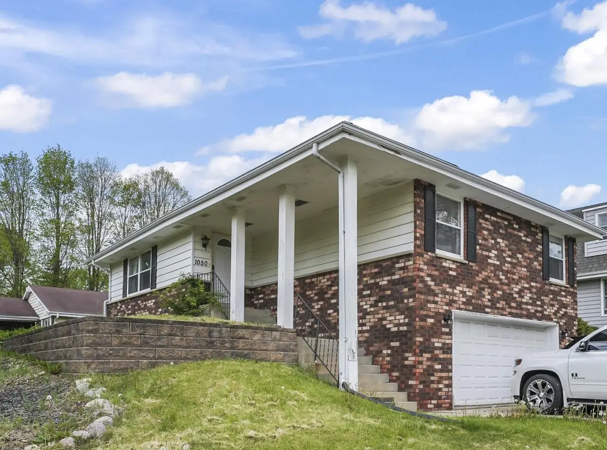 1050 S Grandview BOULEVARD, Waukesha, WI 53188 - Image #1