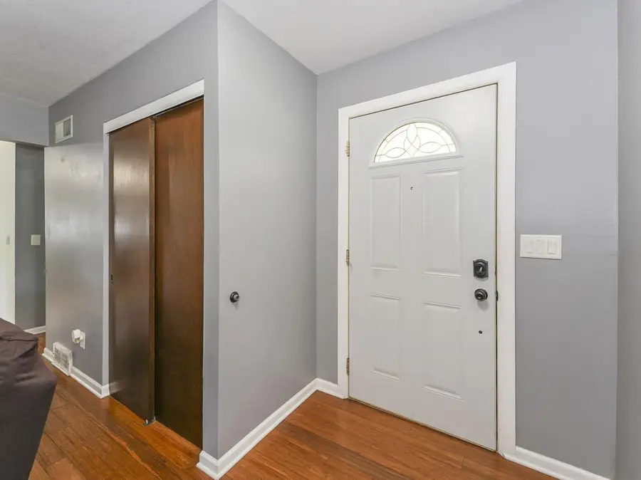 1050 S Grandview BOULEVARD, Waukesha, WI 53188 - Image #3