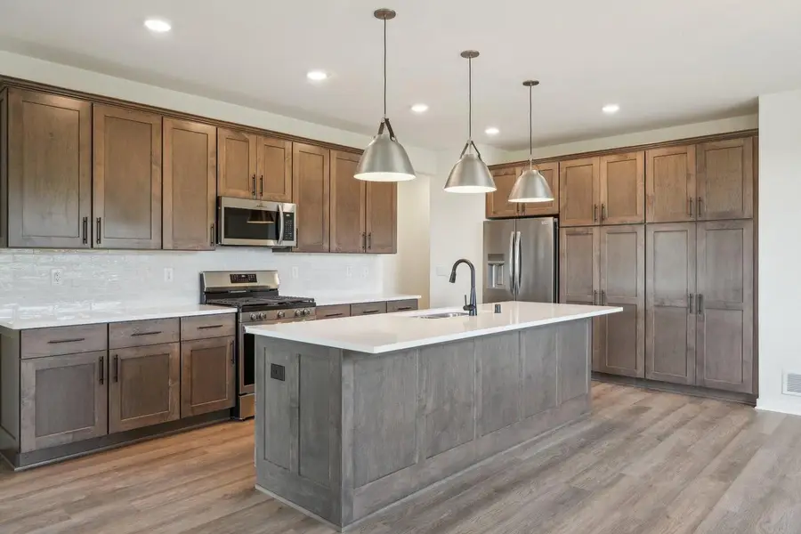 502 Hickory Hollow ROAD #0101, Waterford, WI 53185 - Image #2