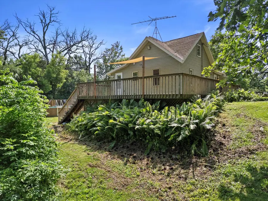 8020 Ridgeway DRIVE, Burlington, WI 53105 - Image #2