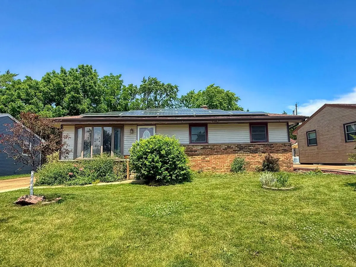 1228 Lakeview AVENUE, South Milwaukee, WI 53172 - #1