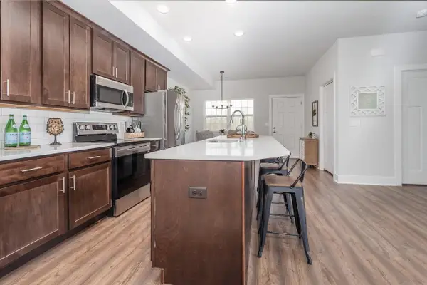 455 Hillary CIRCLE #B, Johnson Creek, WI 53038