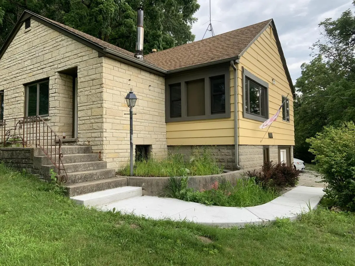 144 Riverside DRIVE, Waterford, WI 53185 - #1