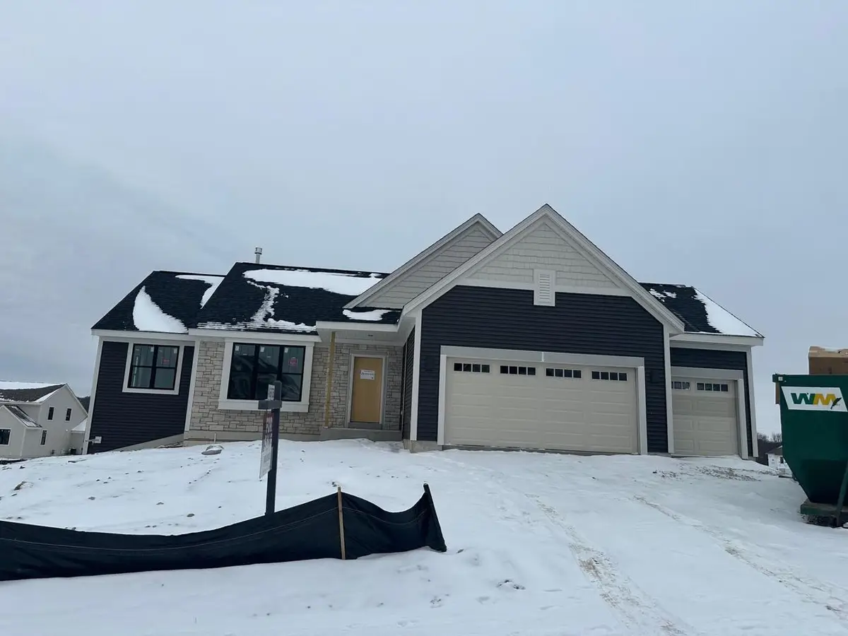 804 Viewpoint AVENUE, Waukesha, WI 53188 - Image #1