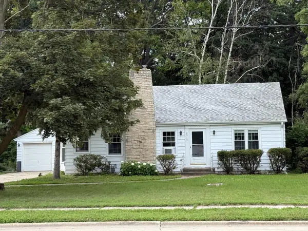 2313 Deckner AVENUE, Green Bay, WI 54302