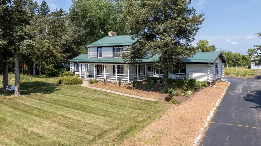 34100 Sunset DRIVE, Summit, WI 53066 - Image #2