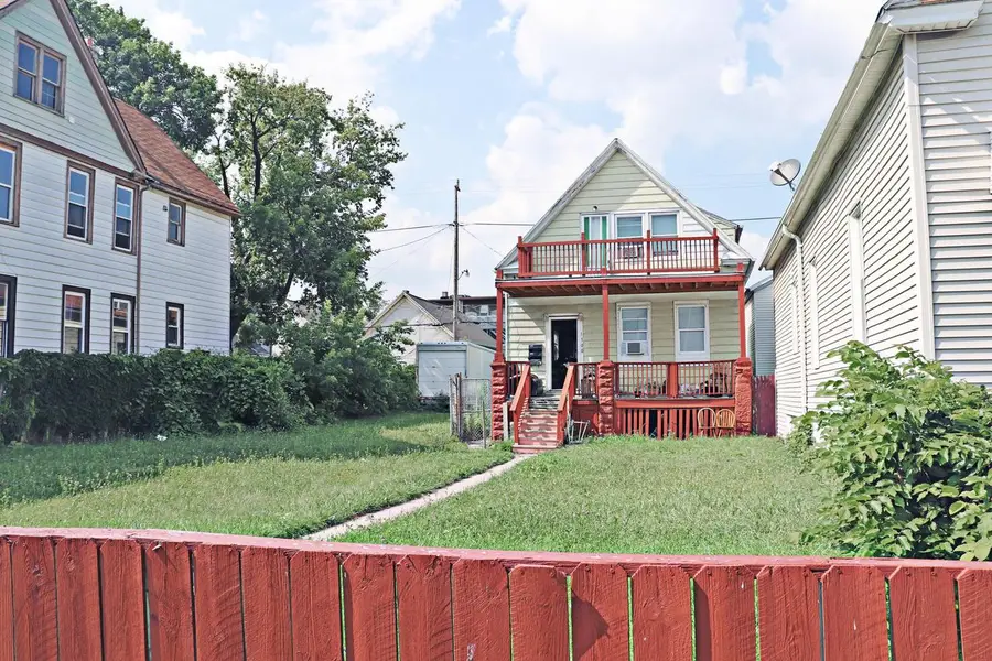 1300 W Greenfield AVENUE, Milwaukee, WI 53204 - #3