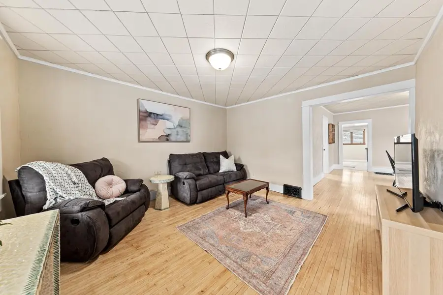 122 Mill STREET, Oshkosh, WI 54901 - Image #3