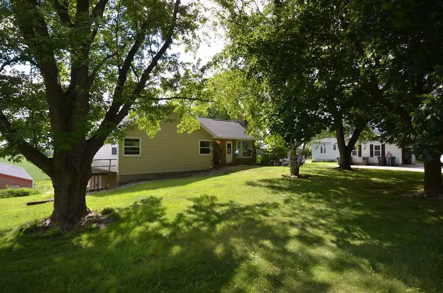 505 Howard ROAD, Whitewater, WI 53190 - Image #3