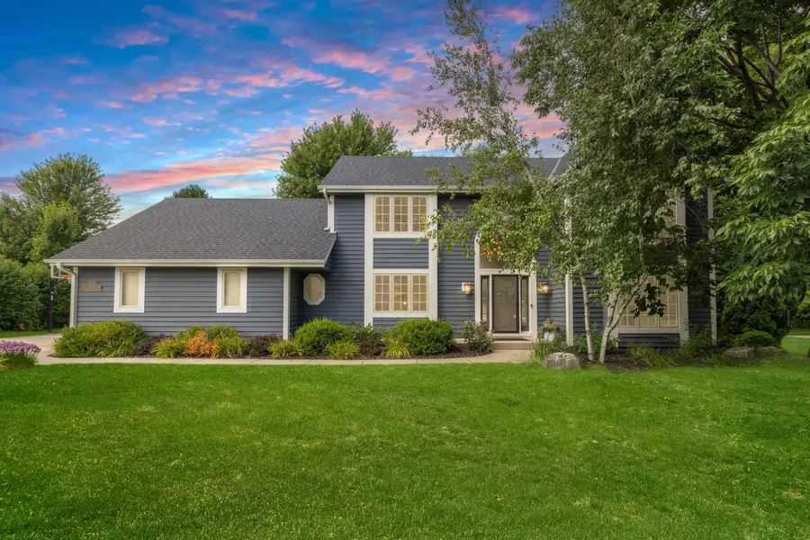 353 Westfield WAY, Pewaukee, WI 53072 - Image #2