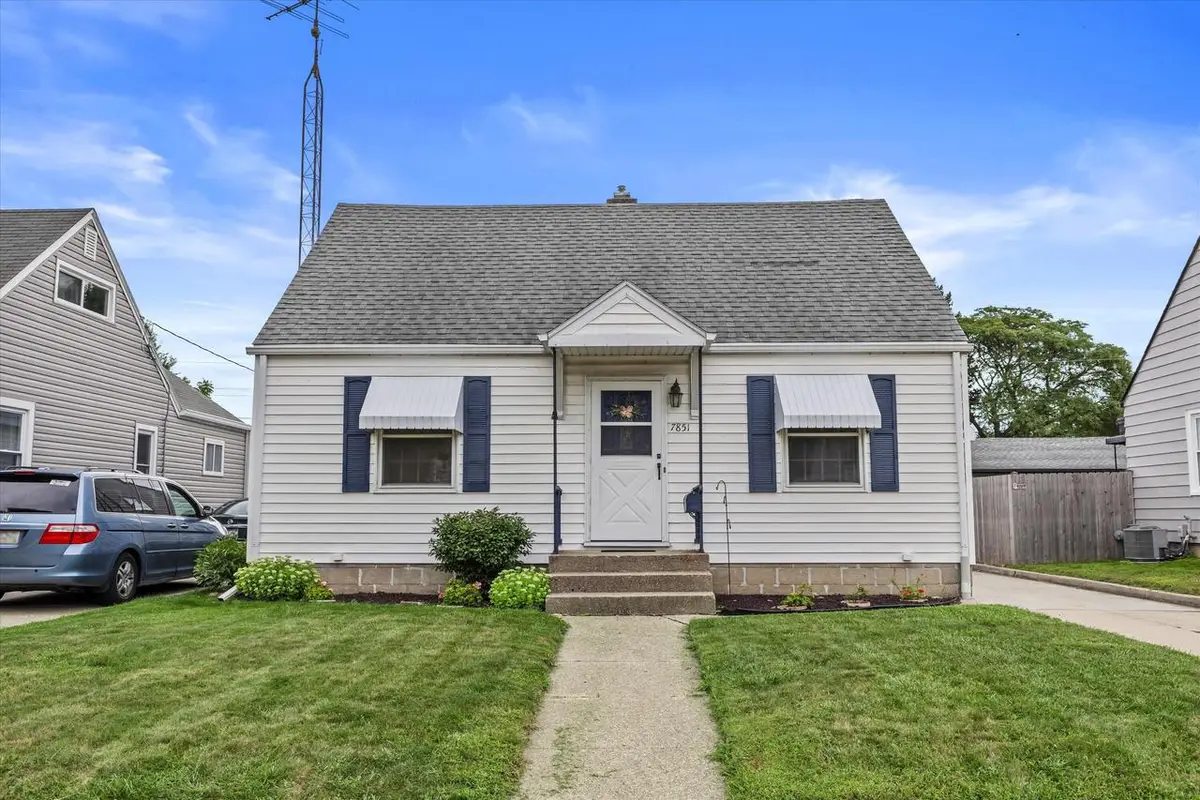 7851 19th AVENUE, Kenosha, WI 53143 - Image #1