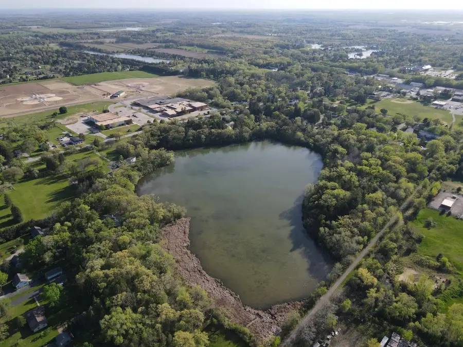 148 Wolf DRIVE, Dousman, WI 53118 - Image #2