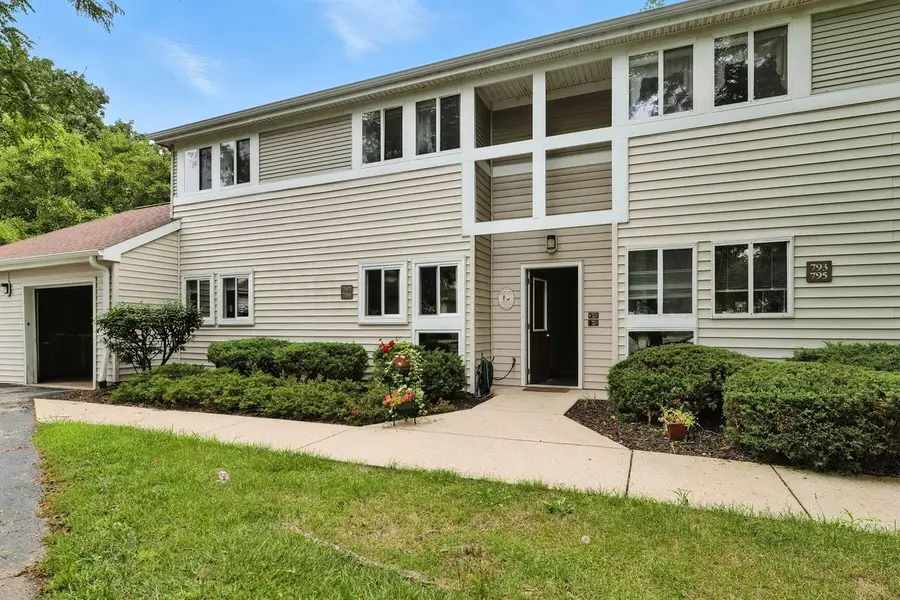 797 W Puetz ROAD, Oak Creek, WI 53154 - Image #2