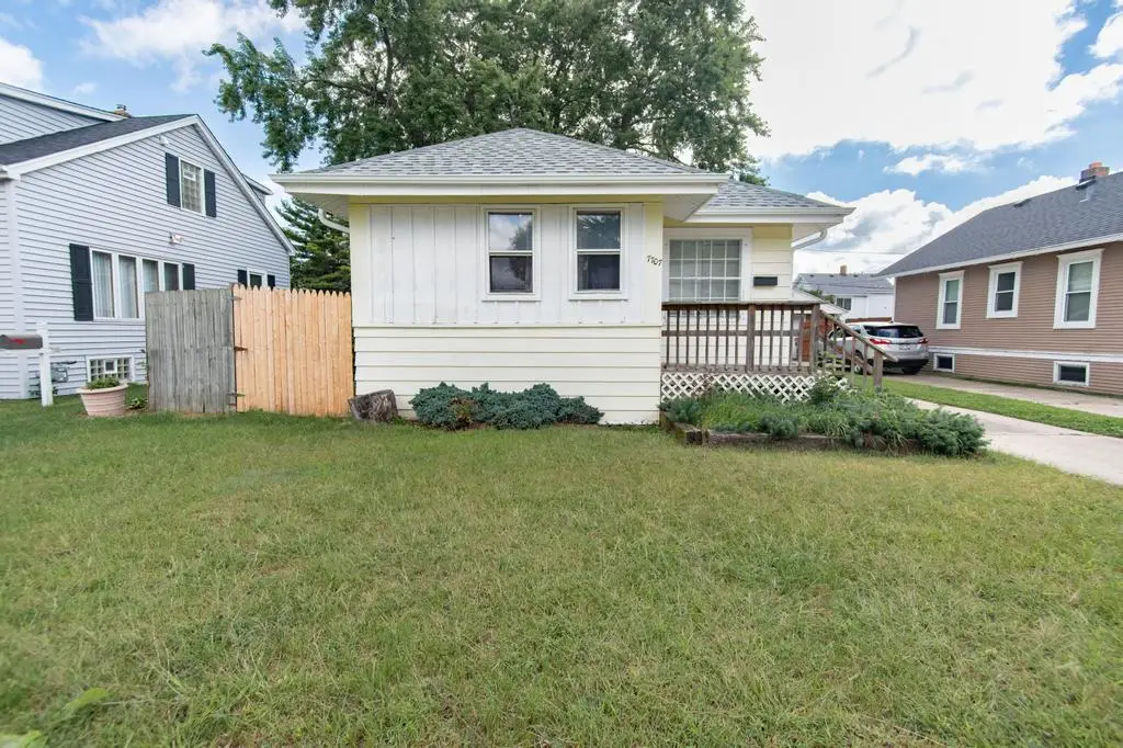 7707 16th AVENUE, Kenosha, WI 53143 - Image #1