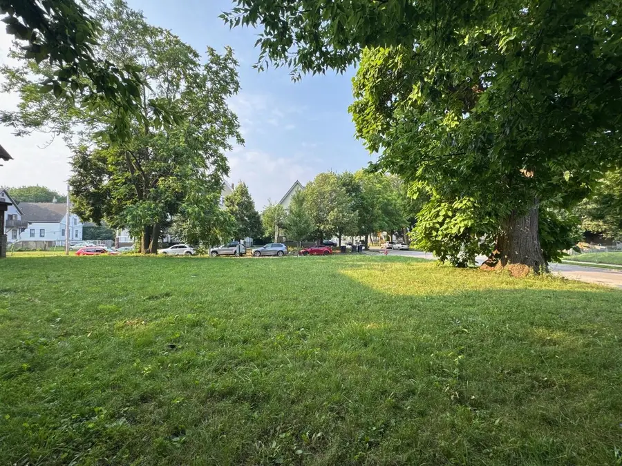 3726 W GARFIELD AVENUE, Milwaukee, WI 53208 - #3