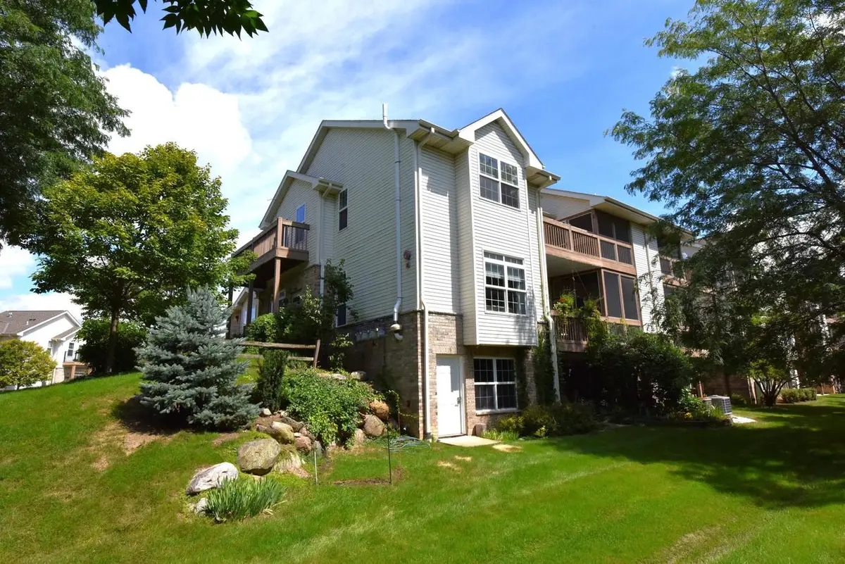 9233 S 51st STREET, Franklin, WI 53132 - Image #1