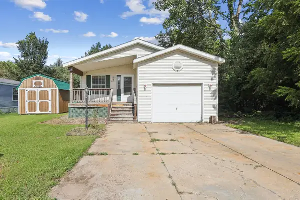 52 Lapidary Lane, Janesville, WI 53548