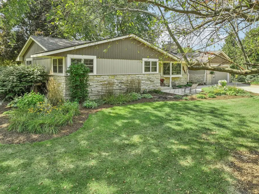 S31W37307 School Section Lake ROAD, Dousman, WI 53118 - Image #3