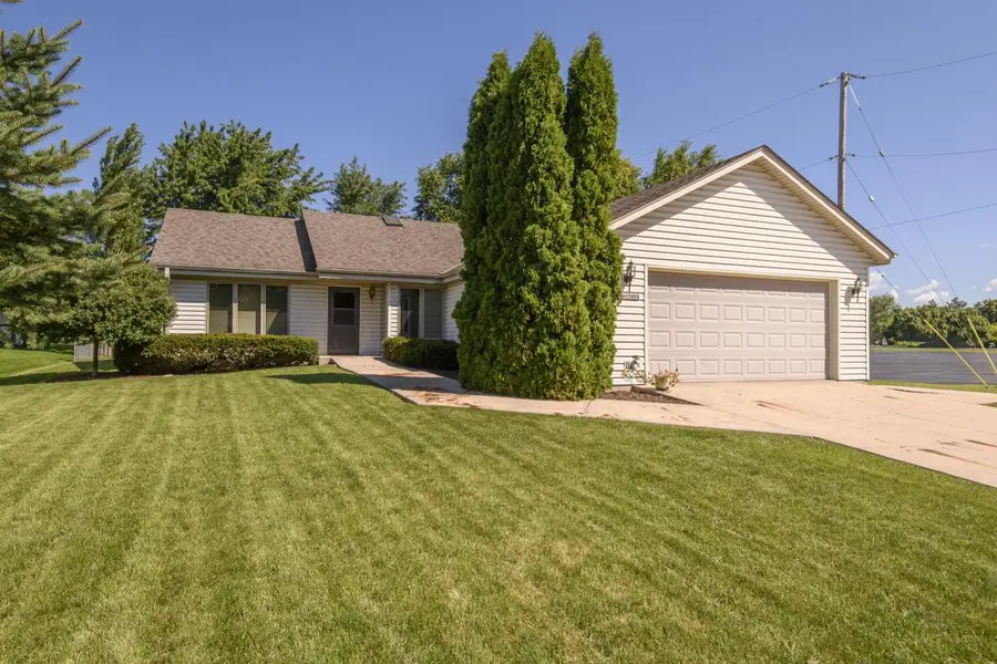 N88W17690 Christman ROAD, Menomonee Falls, WI 53051 - Image #2