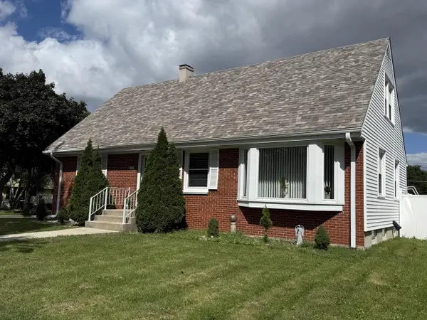 3700 S Massachusetts AVENUE, Milwaukee, WI 53220