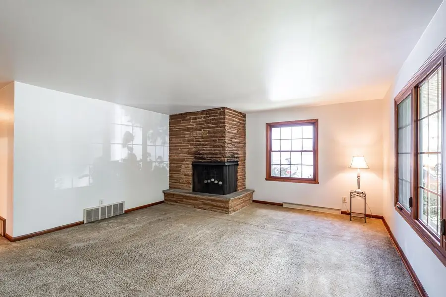 7769 N Delta PLACE, Milwaukee, WI 53223 - Image #3