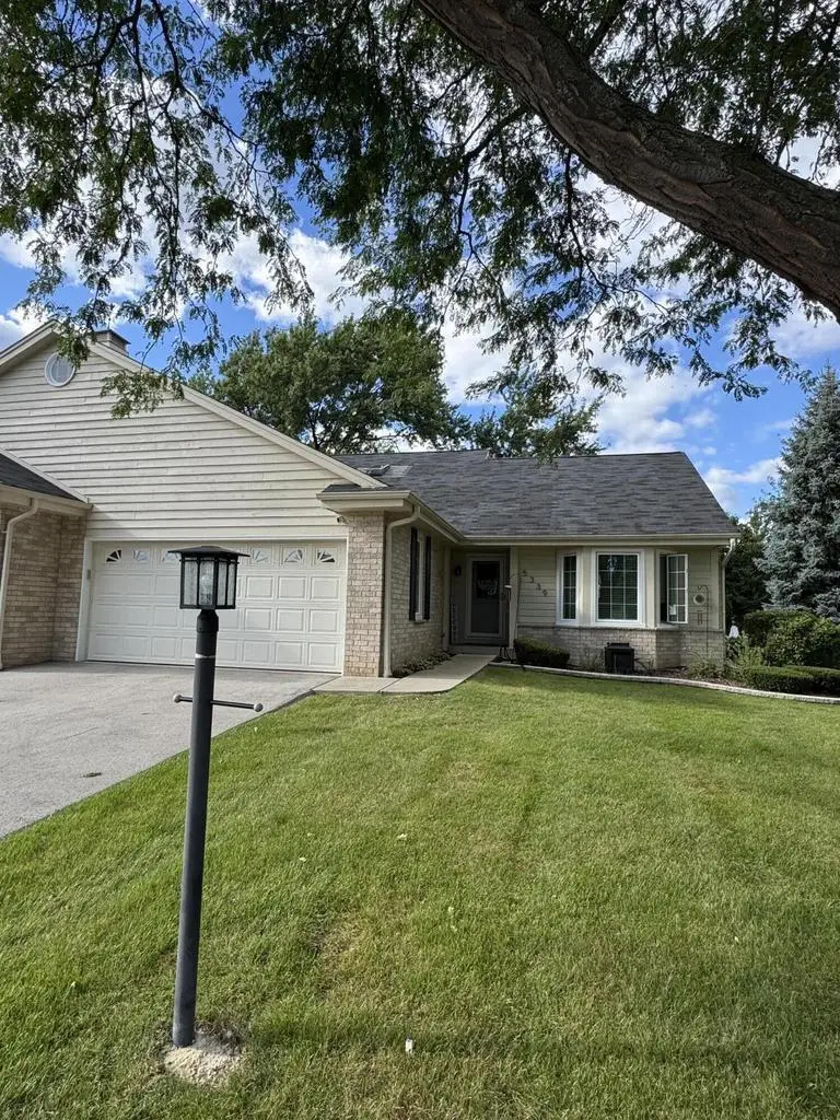 5339 S Cambridge LANE, Greenfield, WI 53221 - Image #1