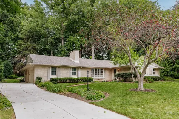 1660 Lindhurst COURT, Elm Grove, WI 53122